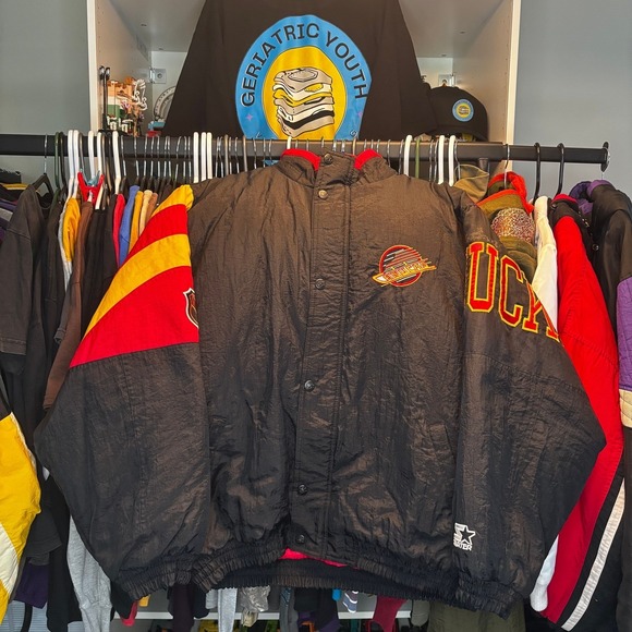 STARTER Other - Vintage Vancouver Canucks Starter Puffer Jacket Big Logo Black Red Yellow NHL